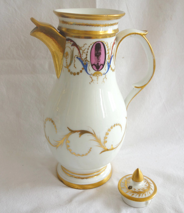 Porcelain coffee pot, Directoire Consulat period - late 18th century circa 1800