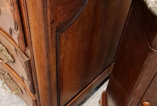 Commode XVIII noyer blond massif 