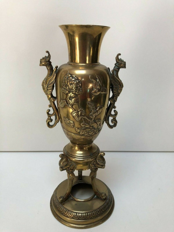 Paire de vases en bronze Chine ou Indochine décor floral et de chimères XIXe