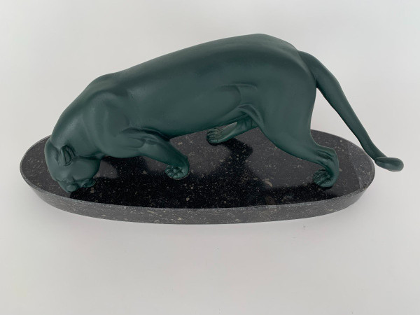 1930's Art Deco panther with green patina, regula marble base
