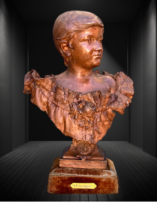 BUSTO DI GIOVANE DONNA IN TERRACOTTA SU BASE IN LEGNO FIRMATO “A.