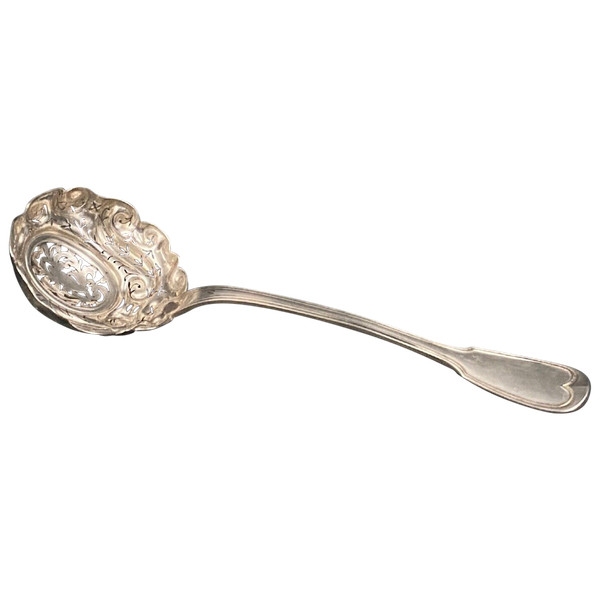 Cuillère à saupoudrer en argent XIXe poinçon Minerve orfèvre LL