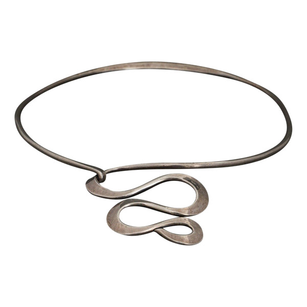 Rigid modernist necklace 1960-1970 in crab hallmarked silver