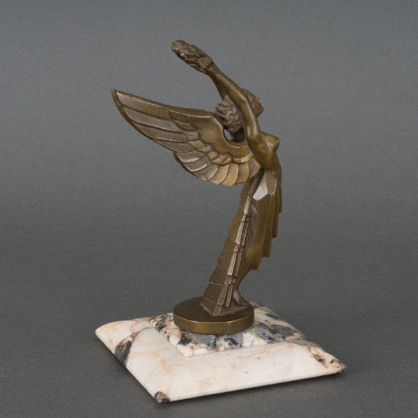 Mascotte La Gloire di H. Molins 1930 patina marrone base in marmo bronzo