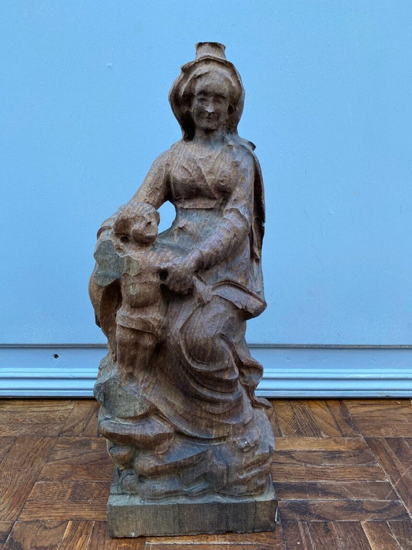 Vergine con Bambino in legno di quercia intagliato, inizio XX secolo, taglio diretto