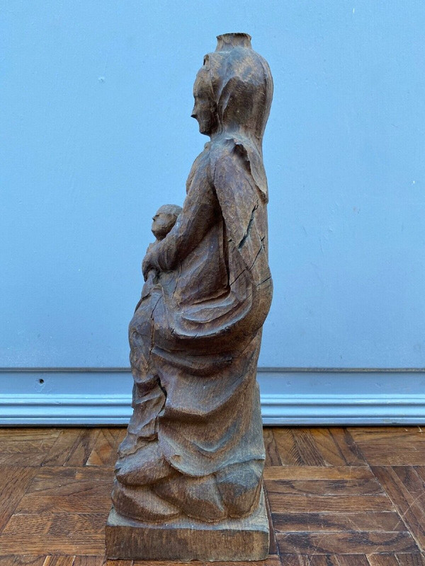 Vergine con Bambino in legno di quercia intagliato, inizio XX secolo, taglio diretto