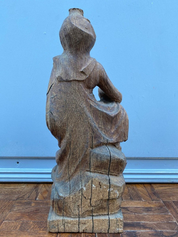 Vergine con Bambino in legno di quercia intagliato, inizio XX secolo, taglio diretto