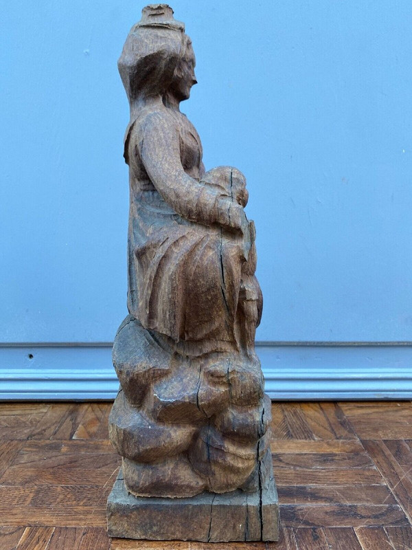 Vergine con Bambino in legno di quercia intagliato, inizio XX secolo, taglio diretto