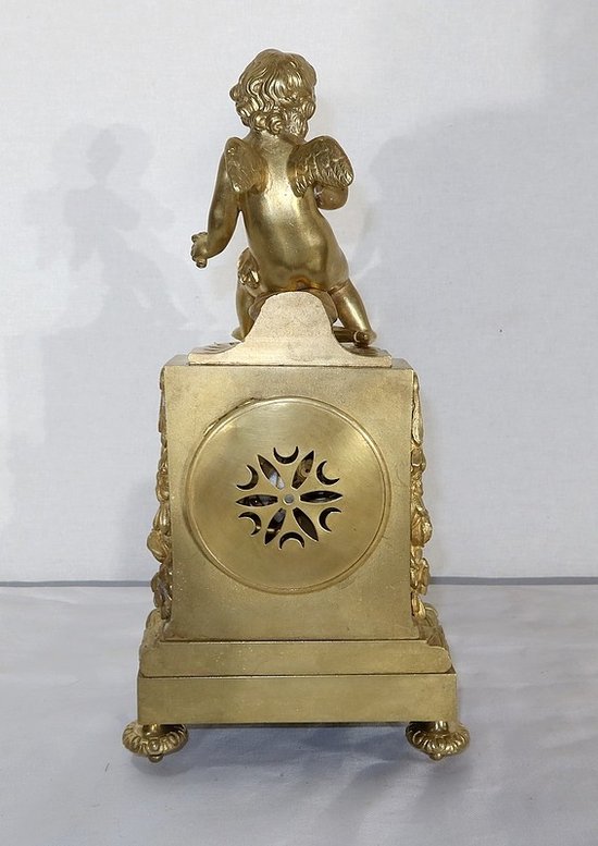 Gilded bronze clock, Louis XVI style, Napoleon III period - Mid 19th century