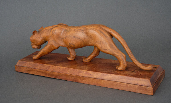 Art Deco wooden cube-shaped panther carved in the 1930s