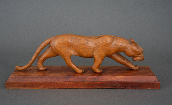 Art Deco wooden cube-shaped panther carved in the 1930s