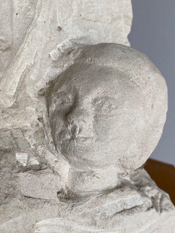 Sculpture taille directe Béton cellulaire Femme à l'enfant