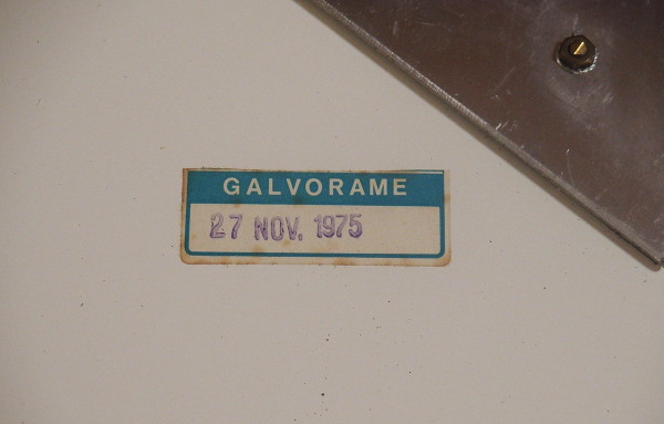 Galvorame round wall mirror,
