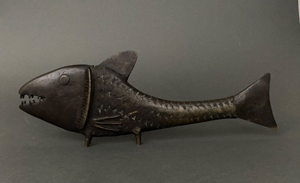 Bronzeskulptur Japan, die einen Karpfen darstellt Fisch XX.