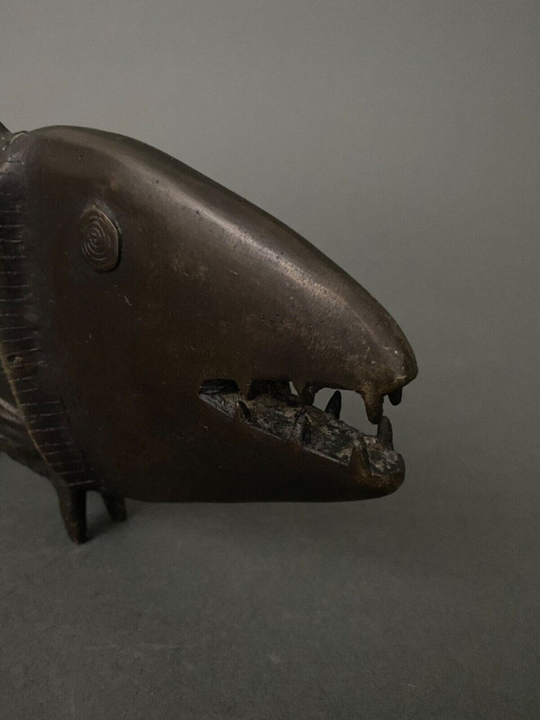 Bronzeskulptur Japan, die einen Karpfen darstellt Fisch XX.