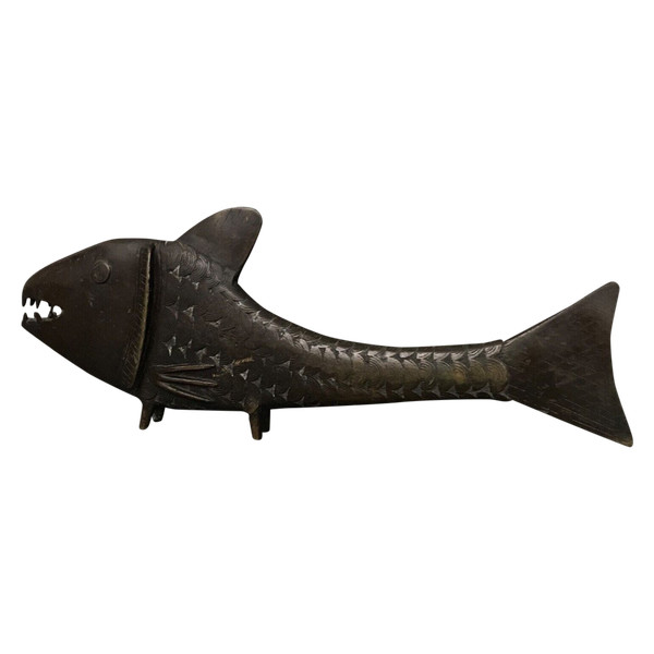 Bronzeskulptur Japan, die einen Karpfen darstellt Fisch XX.