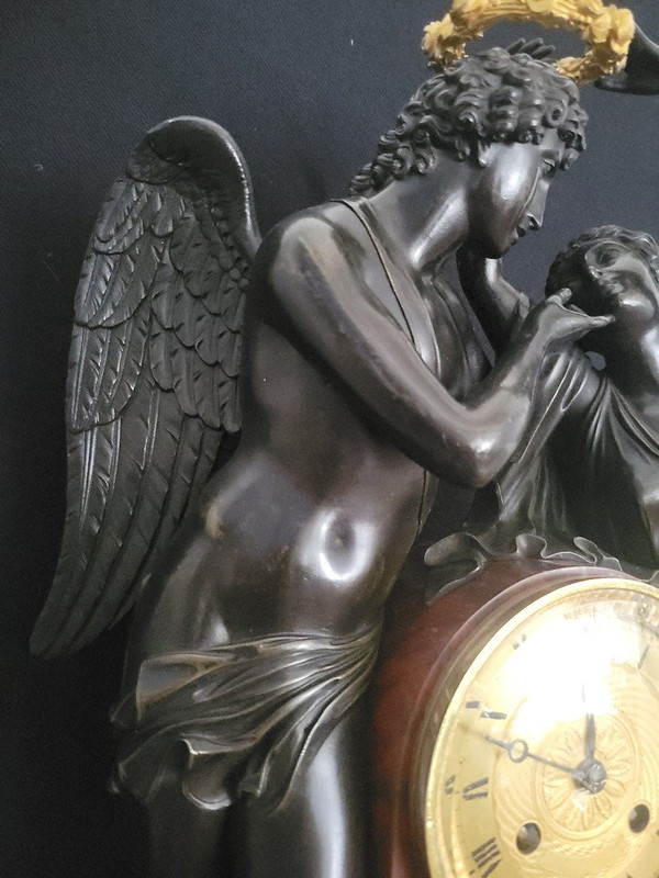 pendulum "the coronation of love" after the sculpture by Claude Michallon. Empire period