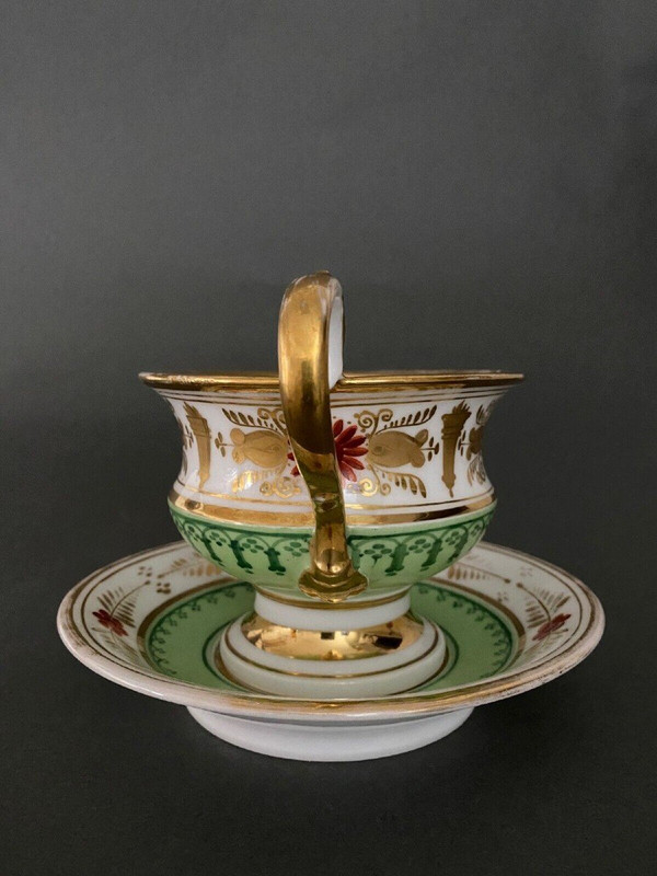 Tasse et sous-tasse en porcelaine de Paris époque Louis-Philippe