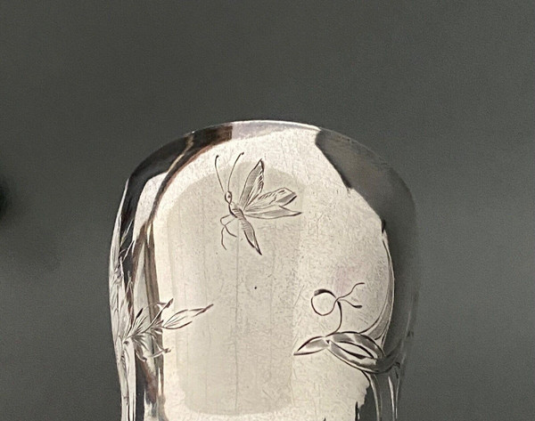 Silver cup, Minerva hallmarks and RB goldsmith engraving floral decoration