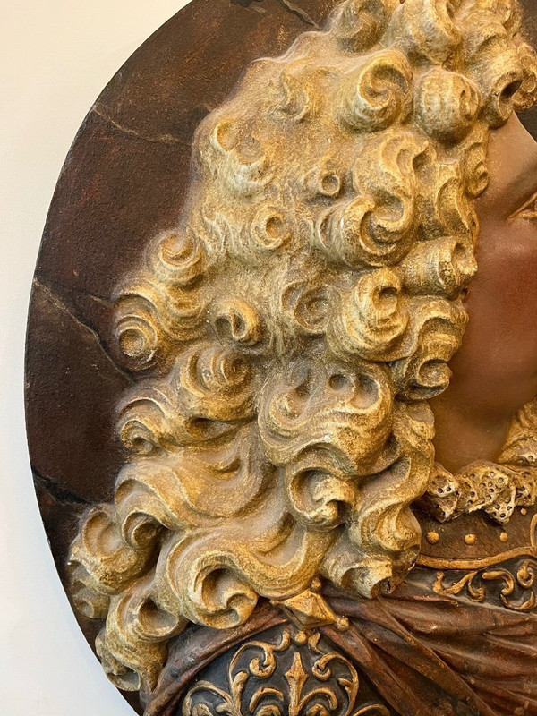 Important Medallion Representing Louis XIV