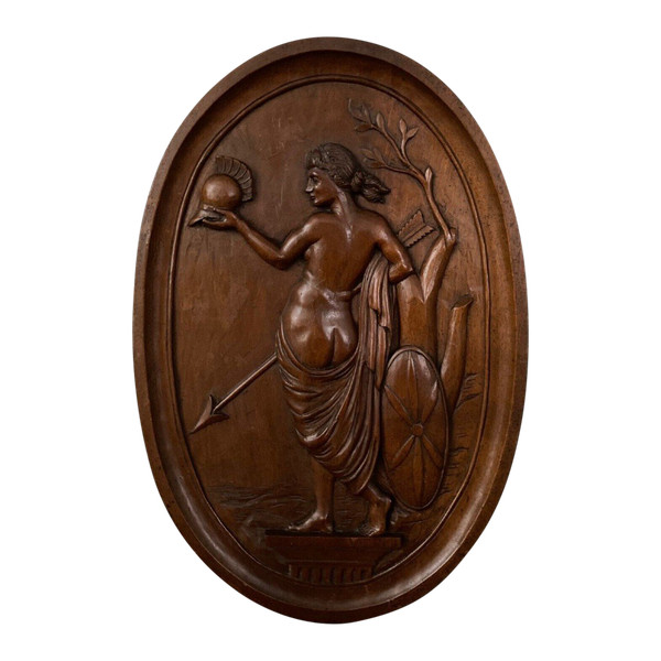 Médaillon signé en bois sculpté Diane chasseresse femme à l'Antique fin XIXe