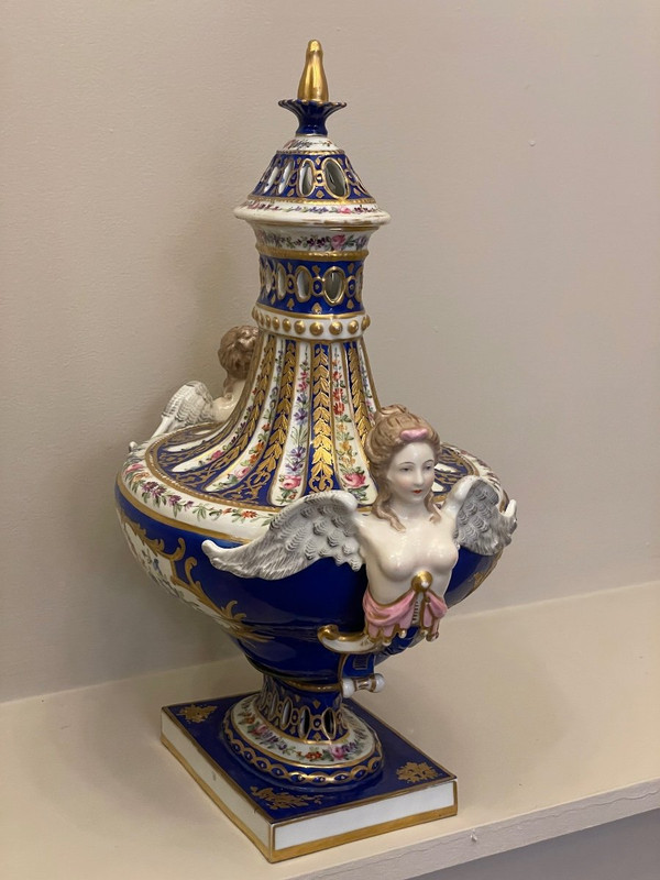 Pot Pourri En Porcelaine De Sèvres