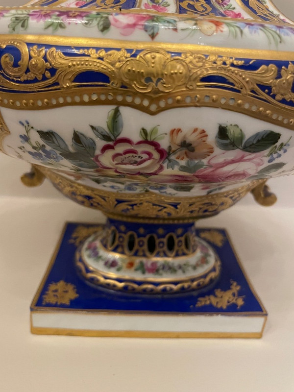 Pot Pourri En Porcelaine De Sèvres
