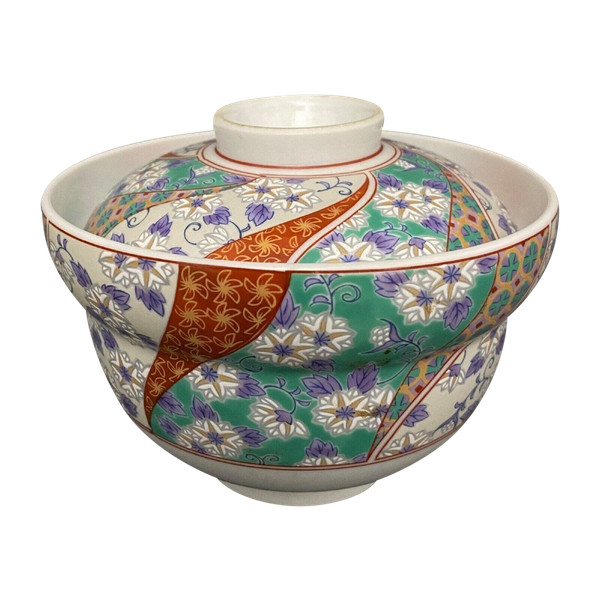 Chinese porcelain covered pot, red markings, 20th century, floral design