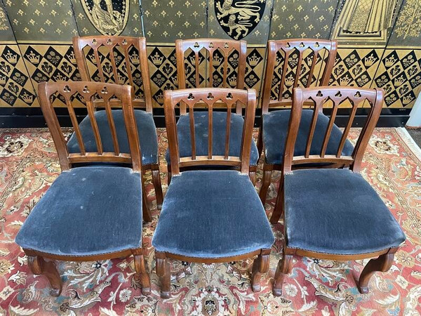 Set of 6 Restoration period chairs