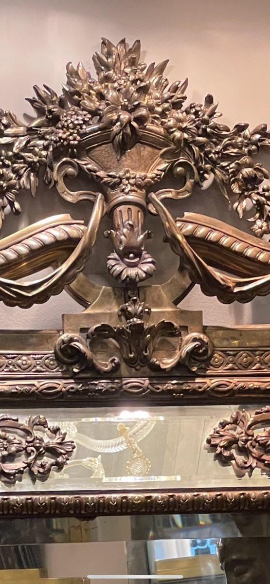 Grande specchio in bronzo in stile Luigi XVI