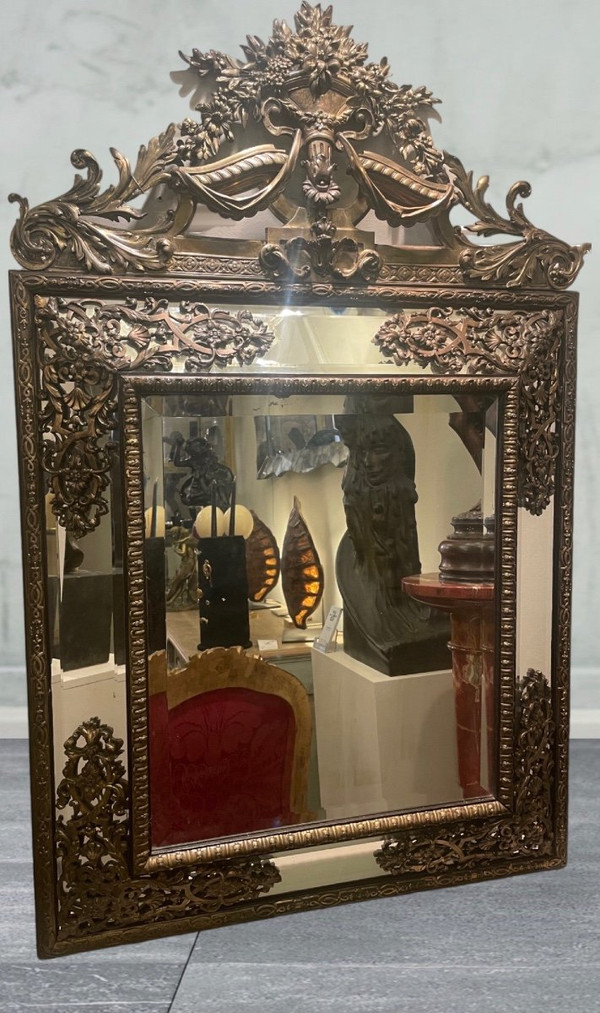 Grande specchio in bronzo in stile Luigi XVI