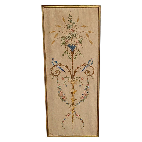 1900 Pannello ricamato in stile Luigi XVI con decoro di uccelli e cornice a baguette