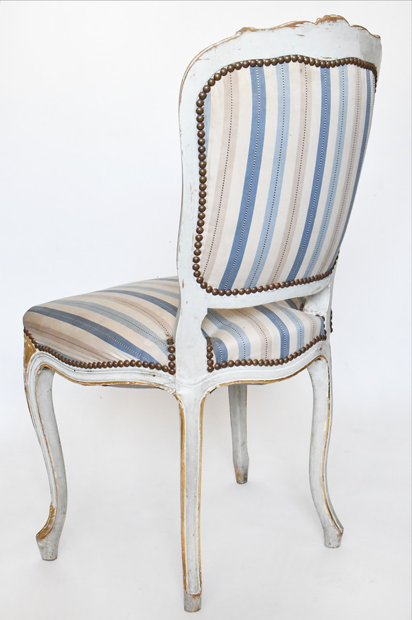 Suite de 4 chaises de style Louis XV 
