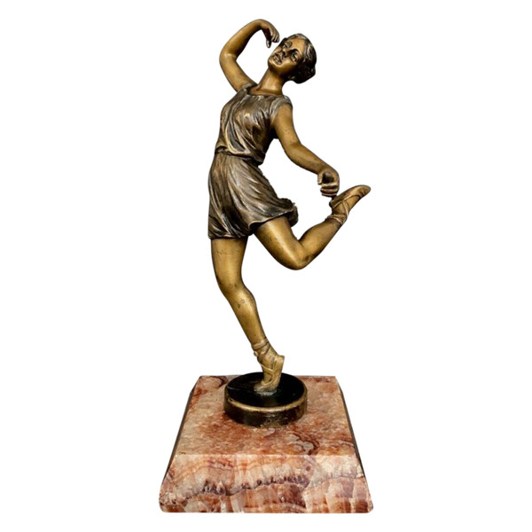 Art Deco dancer in double patina bronze 1930 on onyx base