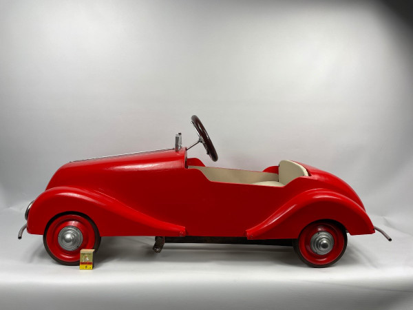 Children's Pedal Carriage