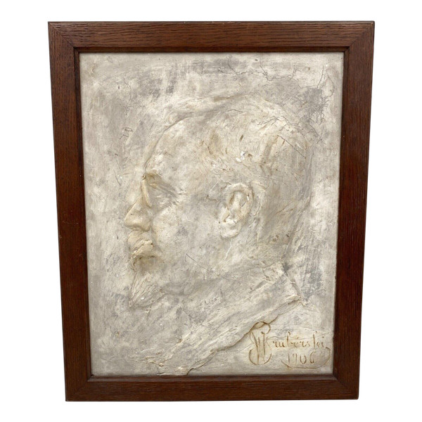 Bassorilievo in gesso di Wladyslaw Gruberski Profilo di un uomo 1906