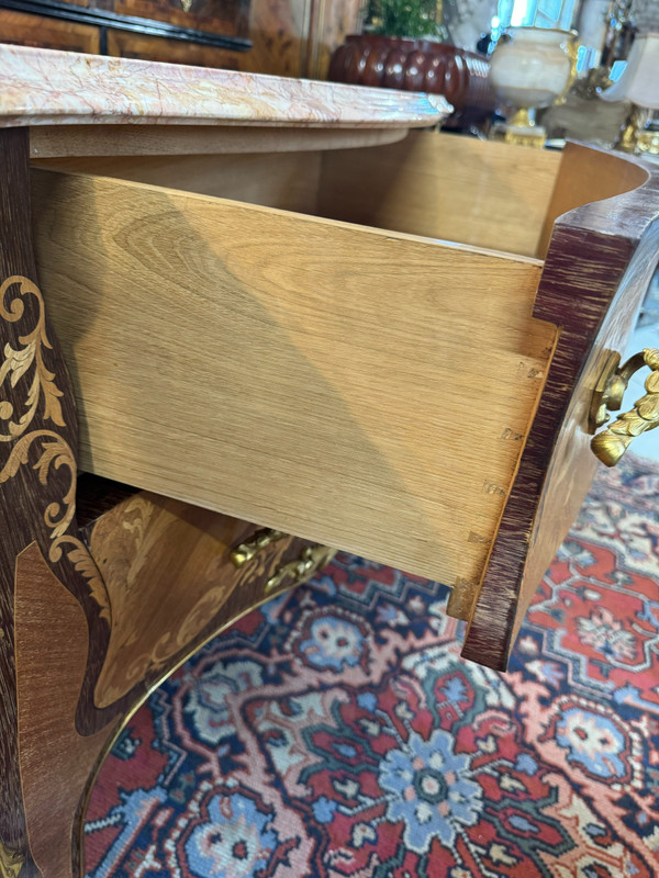 COMMODE SAUTEUSE EN MARQUETERIE de style LOUIS XV – début 20ème -
