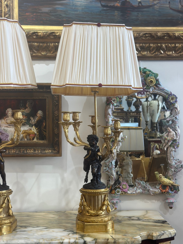 Une Importante Paire De Lampes En Bronze Doré circa 1880