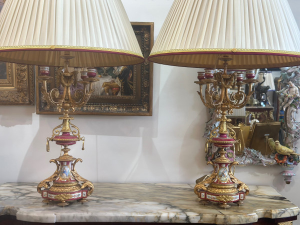 Coppia di lampade in porcellana di Sèvres della fine del XIX secolo 