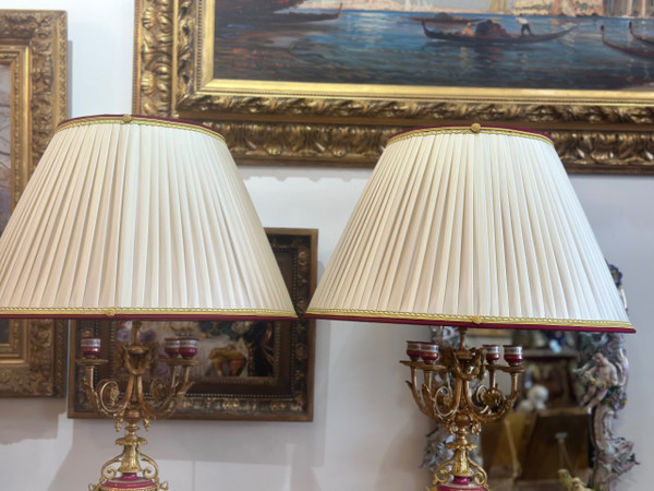 Coppia di lampade in porcellana di Sèvres della fine del XIX secolo 