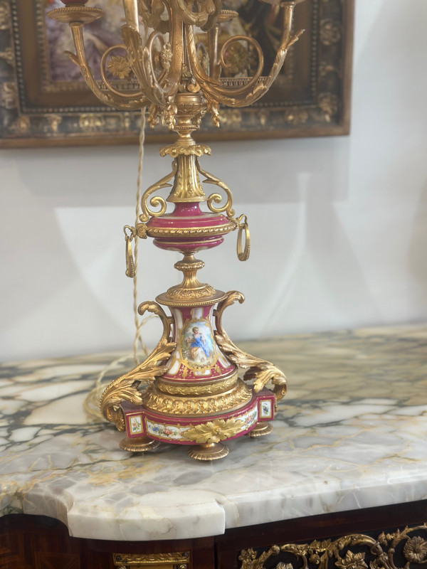 Coppia di lampade in porcellana di Sèvres della fine del XIX secolo 