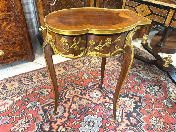 Petite Table de Toilettes Ou Rangement A Bijoux Art Nouveau