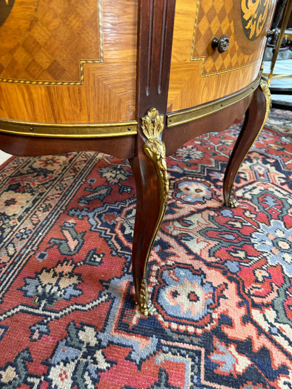 COMMODE DEMI LUNE DE STYLE LOUIS XV
