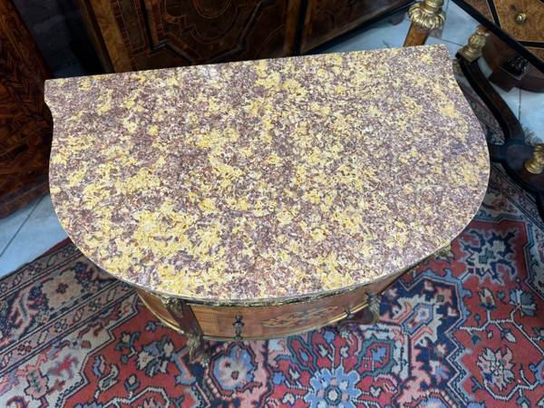 COMMODE DEMI LUNE DE STYLE LOUIS XV