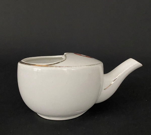 Porcelain sick bottle Red Cross war of 14-18