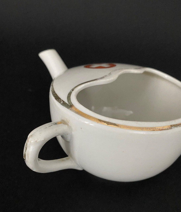 Porcelain sick bottle Red Cross war of 14-18