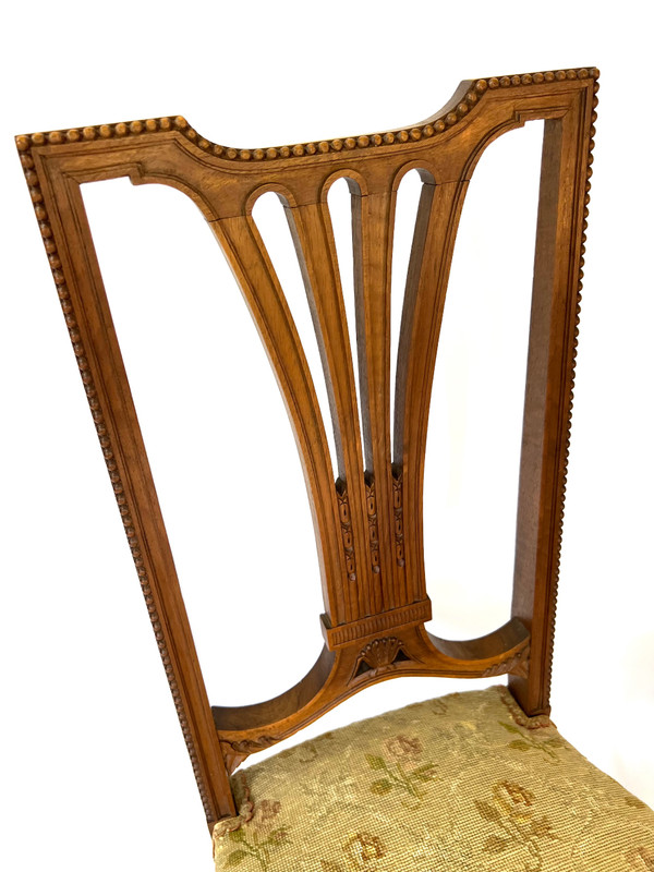 Paire de chaises d'appoint style Louis XVI