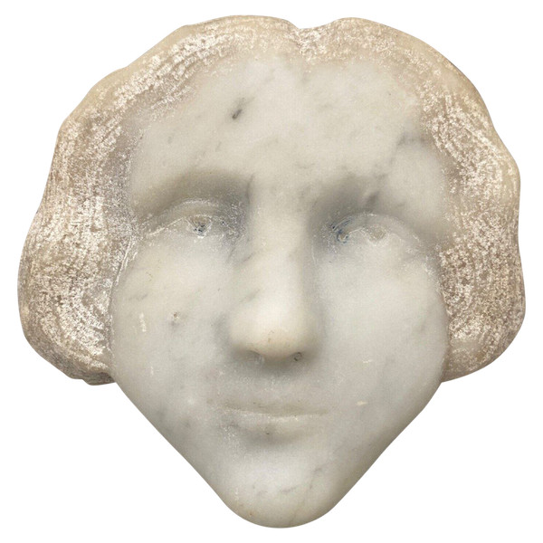 Head of a young girl in marble in the style of the Haute Époque 20th century sculpture