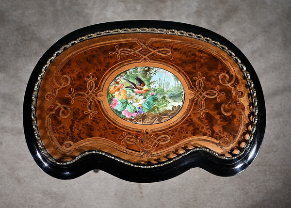 Tavolino Rognon in Intarsio di Legno Pregiato, Periodo Napoleone III - Metà del XIX Secolo