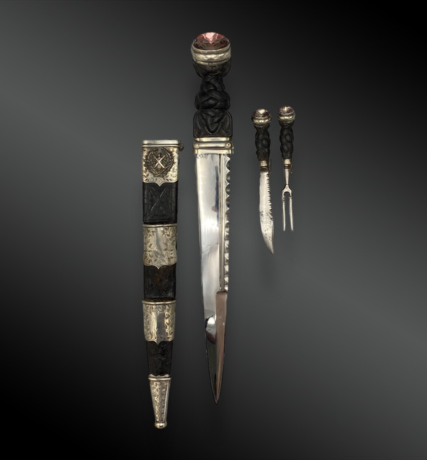 Scottish KNIFE called DIRK. Scottish work, early 20th century.